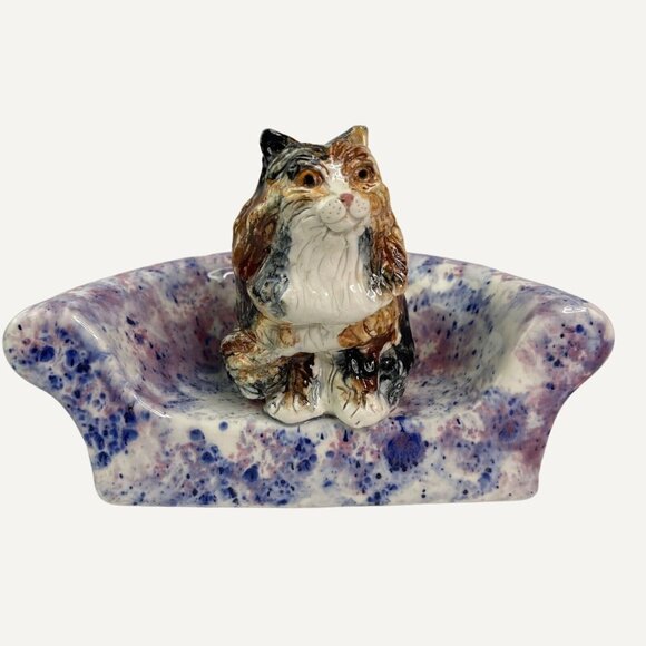 Cat on Couch Figurine Doreen Pickard Signed Ceramic UK Pottery - Picture 1 of 9